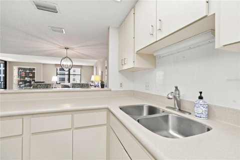 Copropriété à vendre à Sarasota, Floride: 2 chambres, 126.07 m2 № 2372902 - photo 25