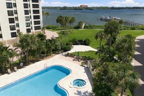 Copropriété à vendre à Sarasota, Floride: 2 chambres, 126.07 m2 № 2372902 - photo 13
