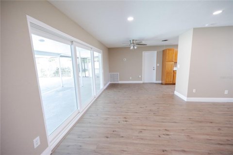 Villa ou maison à louer à Saint Petersburg, Floride: 2 chambres, 103.49 m2 № 2388165 - photo 7