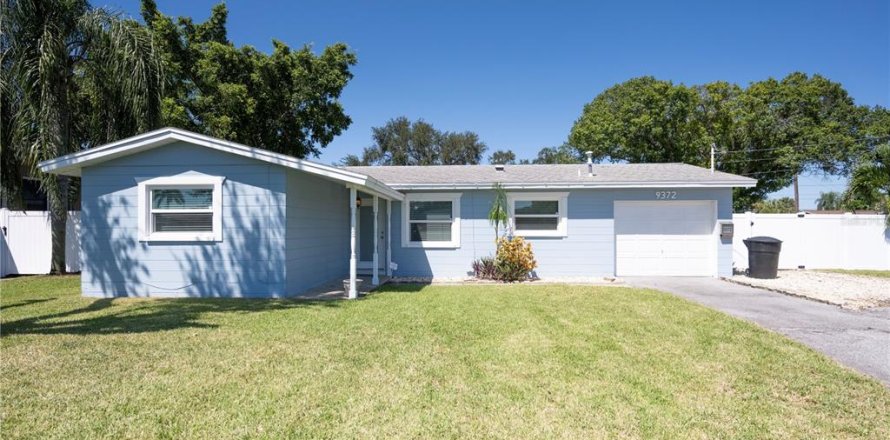 Villa ou maison à Saint Petersburg, Floride 2 chambres, 103.49 m2 № 2388165
