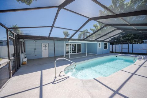 Villa ou maison à louer à Saint Petersburg, Floride: 2 chambres, 103.49 m2 № 2388165 - photo 16