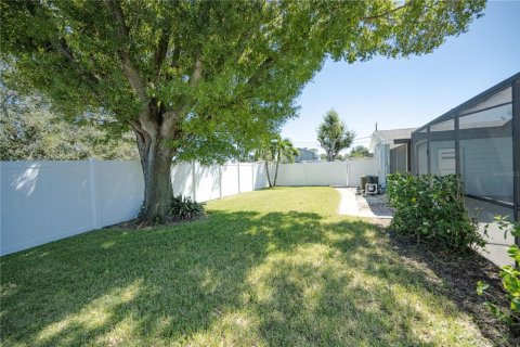 Villa ou maison à louer à Saint Petersburg, Floride: 2 chambres, 103.49 m2 № 2388165 - photo 4