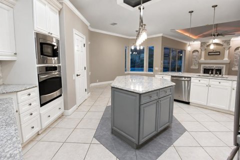 Villa ou maison à vendre à Brandon, Floride: 5 chambres, 346.06 m2 № 2413581 - photo 21