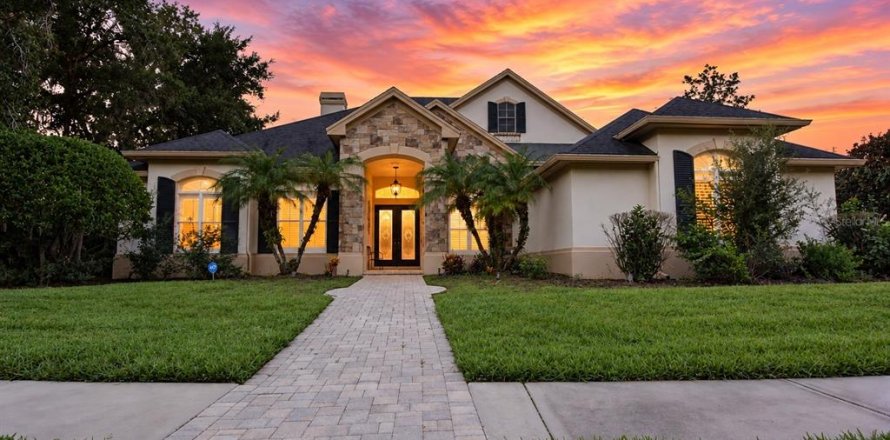 Villa ou maison à Brandon, Floride 5 chambres, 346.06 m2 № 2413581