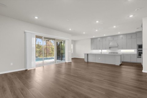 Casa en alquiler en Orlando, Florida, 5 dormitorios, 431.72 m2 № 1545591 - foto 6