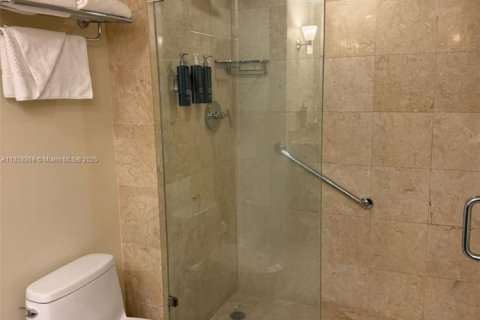 Hotel en venta en Fort Lauderdale, Florida, 1 dormitorio, 50.91 m2 № 1882634 - foto 11