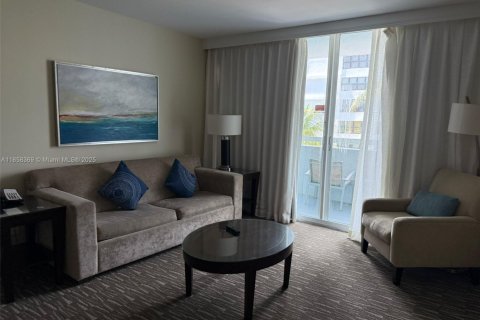 Hotel en venta en Fort Lauderdale, Florida, 1 dormitorio, 50.91 m2 № 1882634 - foto 6