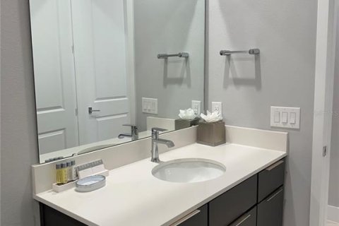 Condo in Kissimmee, Florida, 4 bedrooms  № 1388641 - photo 12