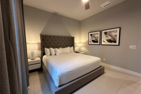 Condo in Kissimmee, Florida, 4 bedrooms  № 1388641 - photo 14