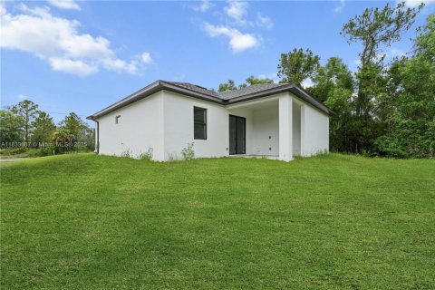 Villa ou maison à vendre à Lehigh Acres, Floride: 4 chambres, 171.13 m2 № 1935240 - photo 14