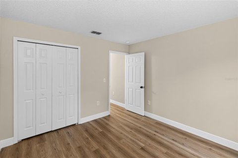 Villa ou maison à vendre à Deltona, Floride: 3 chambres, 163.51 m2 № 2287812 - photo 19