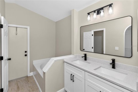 Villa ou maison à vendre à Deltona, Floride: 3 chambres, 163.51 m2 № 2287812 - photo 3