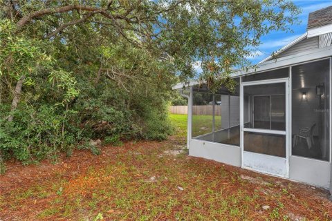 Villa ou maison à vendre à Deltona, Floride: 3 chambres, 163.51 m2 № 2287812 - photo 28