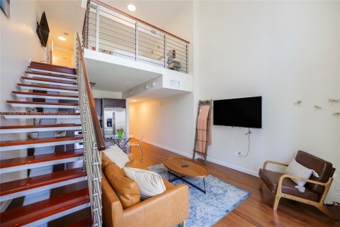 Condominio en venta en Miami, Florida, 1 dormitorio, 88.44 m2 № 1811598 - foto 3