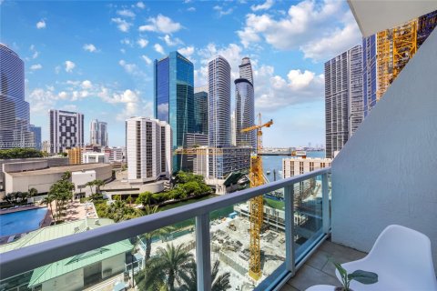 Condominio en venta en Miami, Florida, 1 dormitorio, 88.44 m2 № 1811598 - foto 1