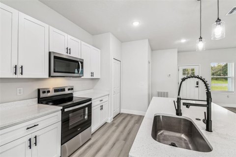 House in Ocala, Florida 4 bedrooms, 170.29 sq.m. № 2379156 - photo 12