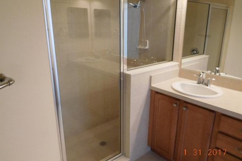 Appartement à louer à North Port, Floride: 2 chambres, 137.22 m2 № 2096005 - photo 12