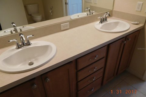 Appartement à louer à North Port, Floride: 2 chambres, 137.22 m2 № 2096005 - photo 13