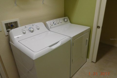 Appartement à louer à North Port, Floride: 2 chambres, 137.22 m2 № 2096005 - photo 17