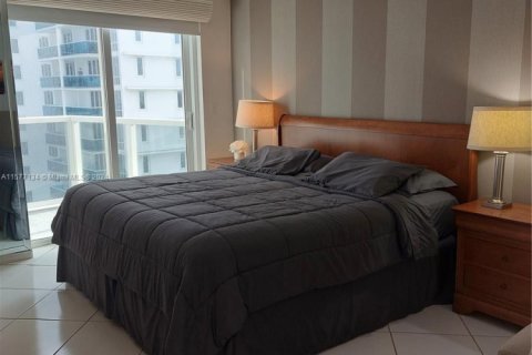 Condominio en alquiler en Miami Beach, Florida, 1 dormitorio, 104.14 m2 № 1958924 - foto 23