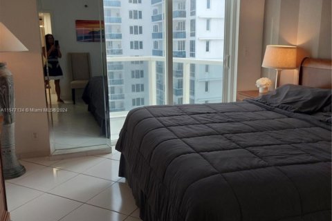 Condominio en alquiler en Miami Beach, Florida, 1 dormitorio, 104.14 m2 № 1958924 - foto 27