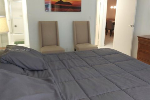 Condominio en alquiler en Miami Beach, Florida, 1 dormitorio, 104.14 m2 № 1958924 - foto 29