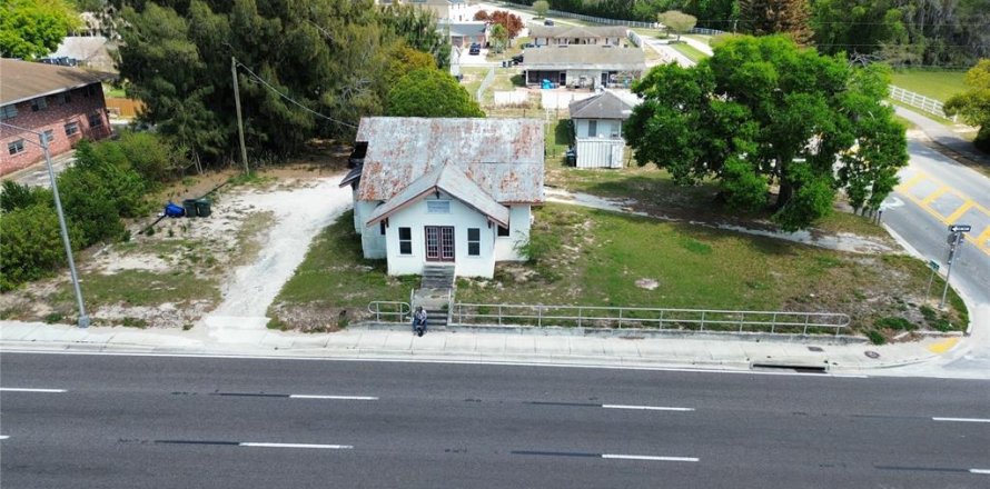 Commercial property in Lake Alfred, Florida 232.81 sq.m. № 2212765