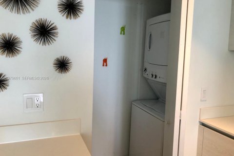 Купить кондоминиум в Майами, Флорида 4 комнаты, 64.94м2, № 2043547 - фото 11