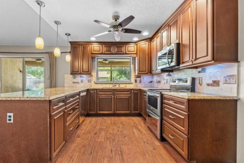 Casa en venta en Orlando, Florida, 4 dormitorios, 210.7 m2 № 1744242 - foto 5