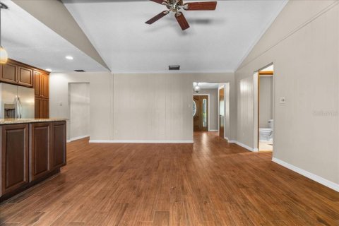 Casa en venta en Orlando, Florida, 4 dormitorios, 210.7 m2 № 1744242 - foto 13
