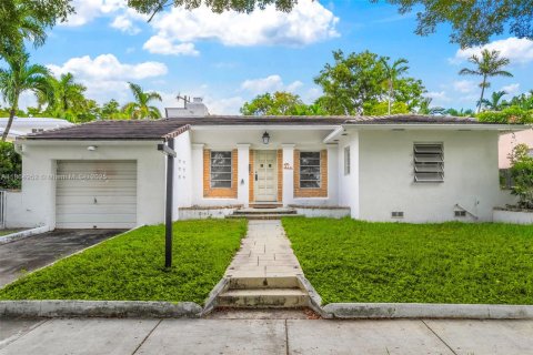House in Miami, Florida 3 bedrooms, 176.14 sq.m. № 1893226 - photo 2