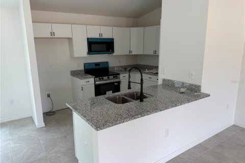 Commercial property in Ocala, Florida 6 bedrooms, 217.95 sq.m. № 2102584 - photo 12