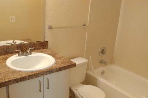 Condo in Orlando, Florida, 2 bedrooms  № 1527710 - photo 10