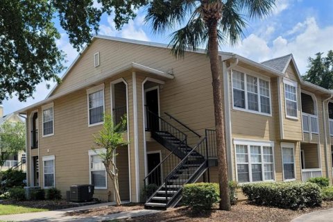 Condo in Orlando, Florida, 2 bedrooms  № 1527710 - photo 1