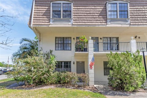 Condo in Orlando, Florida, 3 bedrooms  № 1602592 - photo 1