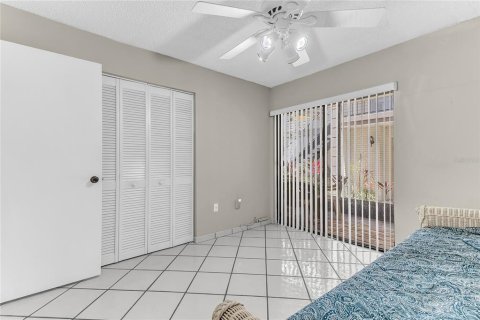 Condo in Orlando, Florida, 3 bedrooms  № 1602592 - photo 15