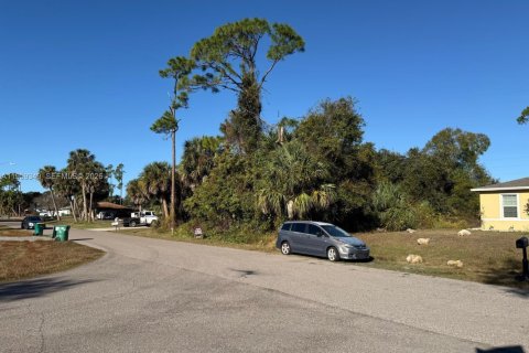 Terreno en venta en Port Charlotte, Florida № 2158381 - foto 7