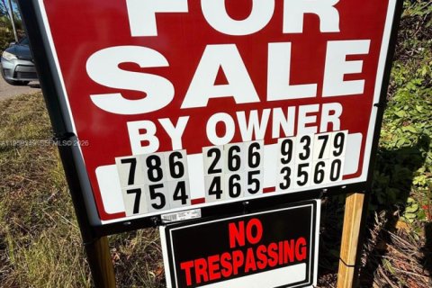 Terreno en venta en Port Charlotte, Florida № 2158381 - foto 9