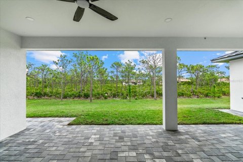 House in Bokeelia, Florida 4 bedrooms, 261.33 sq.m. № 2215413 - photo 7
