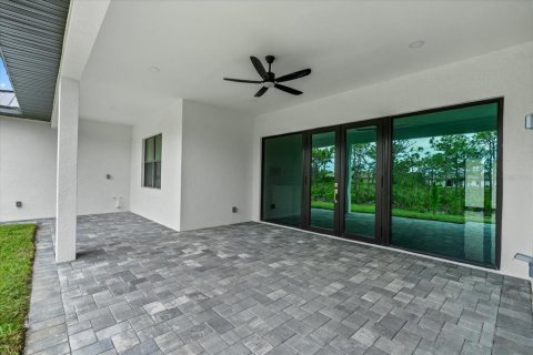 House in Bokeelia, Florida 4 bedrooms, 261.33 sq.m. № 2215413 - photo 11
