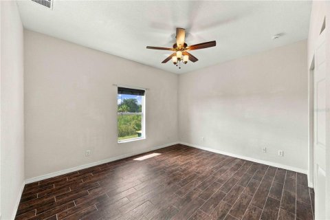 Duplex à vendre à Port Charlotte, Floride: 3 chambres, 127.09 m2 № 2396038 - photo 25