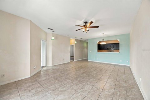 Duplex à vendre à Port Charlotte, Floride: 3 chambres, 127.09 m2 № 2396038 - photo 12