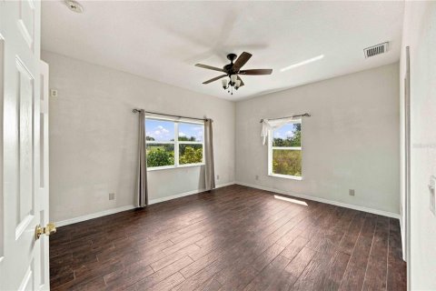 Duplex à vendre à Port Charlotte, Floride: 3 chambres, 127.09 m2 № 2396038 - photo 20
