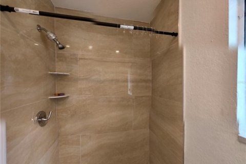 Apartamento en alquiler en Saint Petersburg, Florida, 2 dormitorios, 122.07 m2 № 1903040 - foto 11