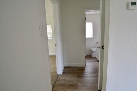 Apartamento en alquiler en Saint Petersburg, Florida, 2 dormitorios, 122.07 m2 № 1903040 - foto 13