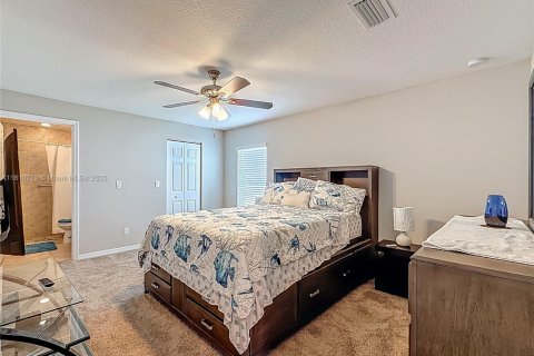 House in Port St. Lucie, Florida 4 bedrooms, 193.05 sq.m. № 1762375 - photo 26