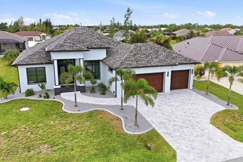 Villa ou maison à Port Charlotte, Floride 3 chambres, 196.95 m2 № 2408809