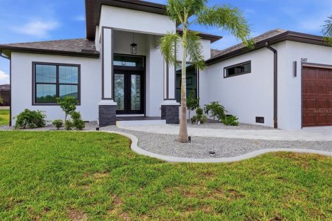 Villa ou maison à vendre à Port Charlotte, Floride: 3 chambres, 196.95 m2 № 2408809 - photo 3