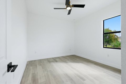 Villa ou maison à vendre à Port Charlotte, Floride: 3 chambres, 196.95 m2 № 2408809 - photo 26