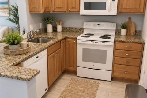 Copropriété à vendre à Lauderdale-by-the-Sea, Floride: 1 chambre, 78.97 m2 № 2325326 - photo 2
